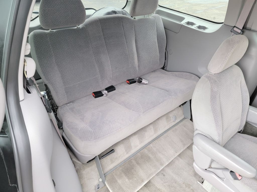 2003 Ford Windstar Image 32