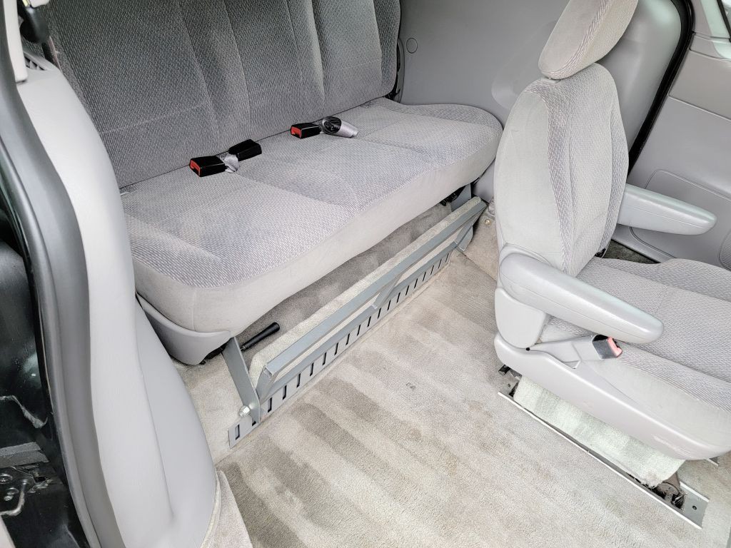 2003 Ford Windstar Image 33