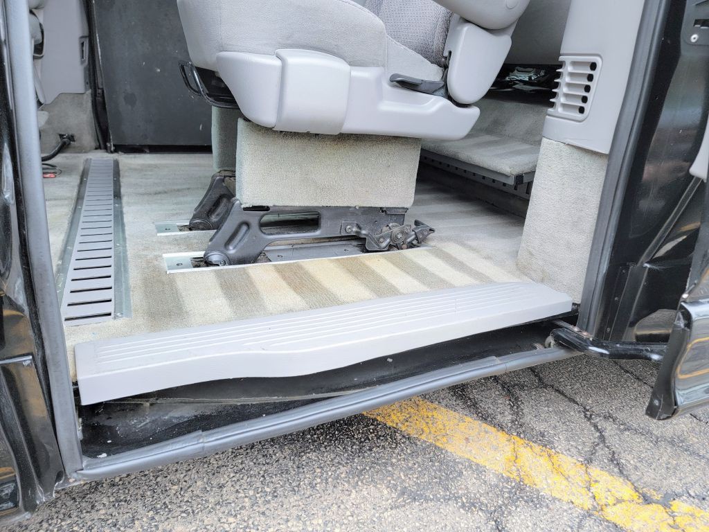 2003 Ford Windstar Image 40