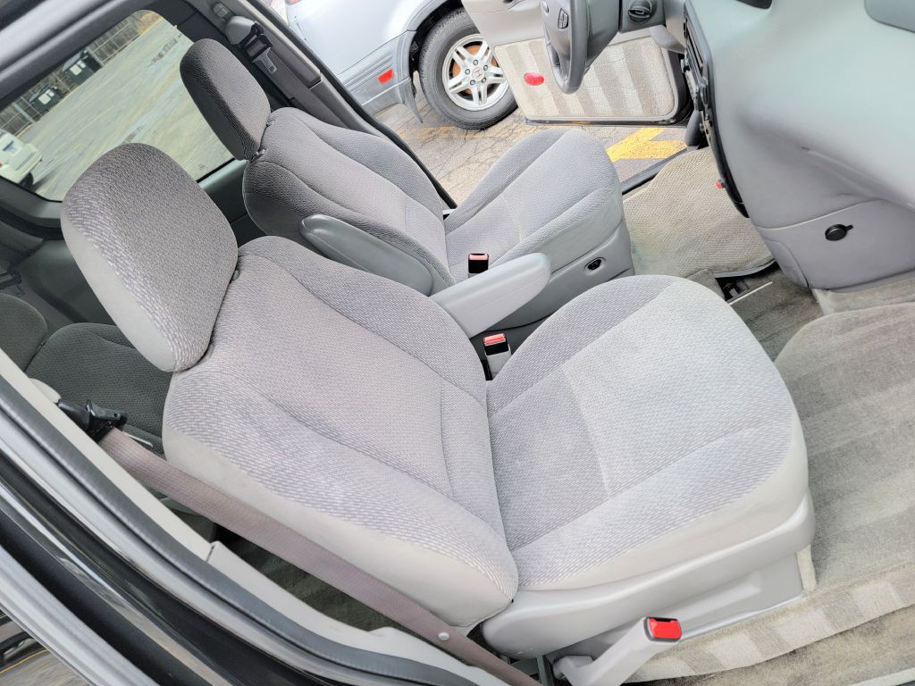 2003 Ford Windstar Image 42