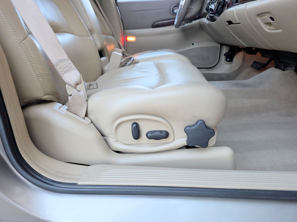 2004 Buick LeSabre Image 14