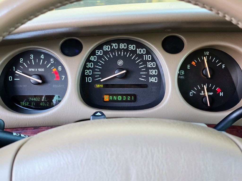 2004 Buick LeSabre Image 24