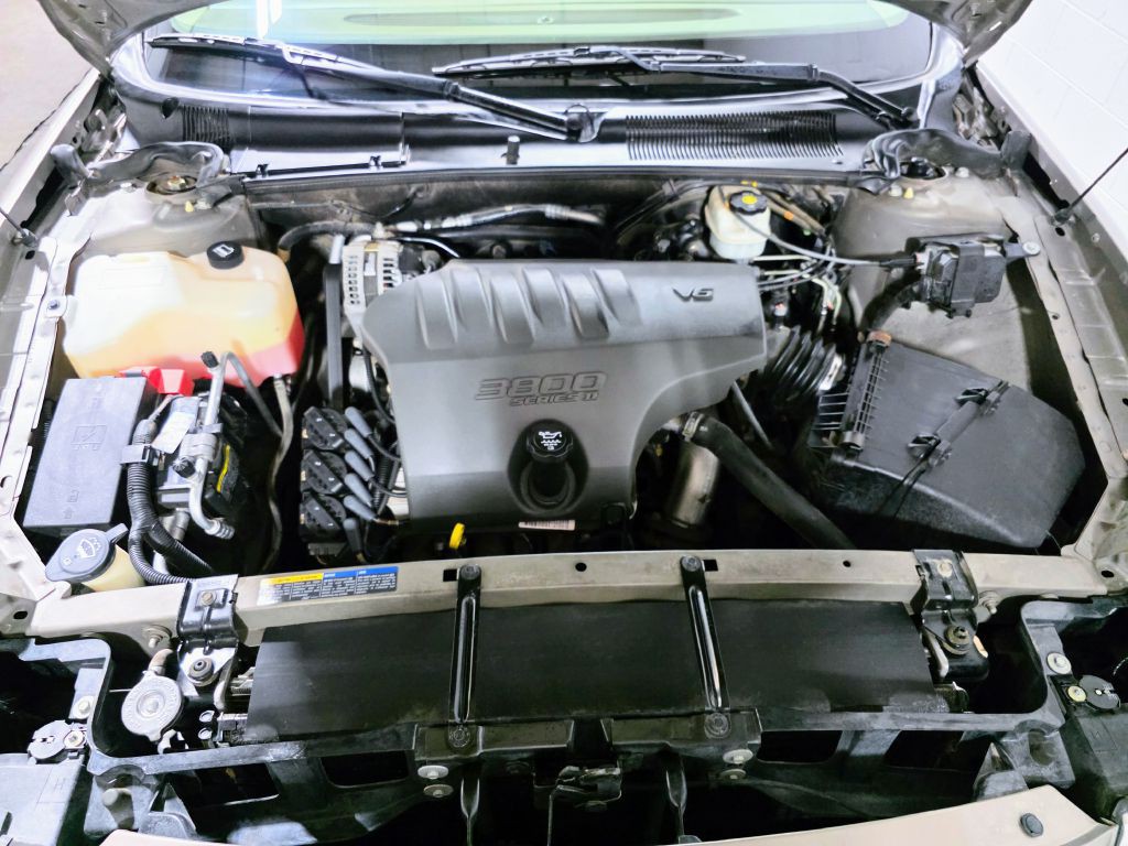 2004 Buick LeSabre Image 34