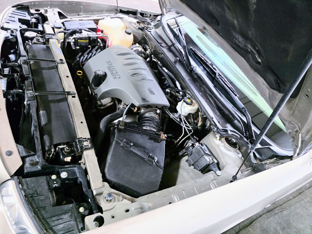 2004 Buick LeSabre Image 35