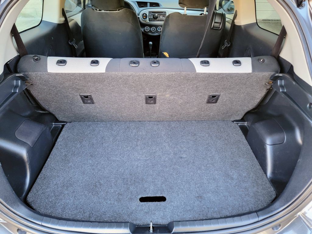 2014 Toyota Yaris Image 14
