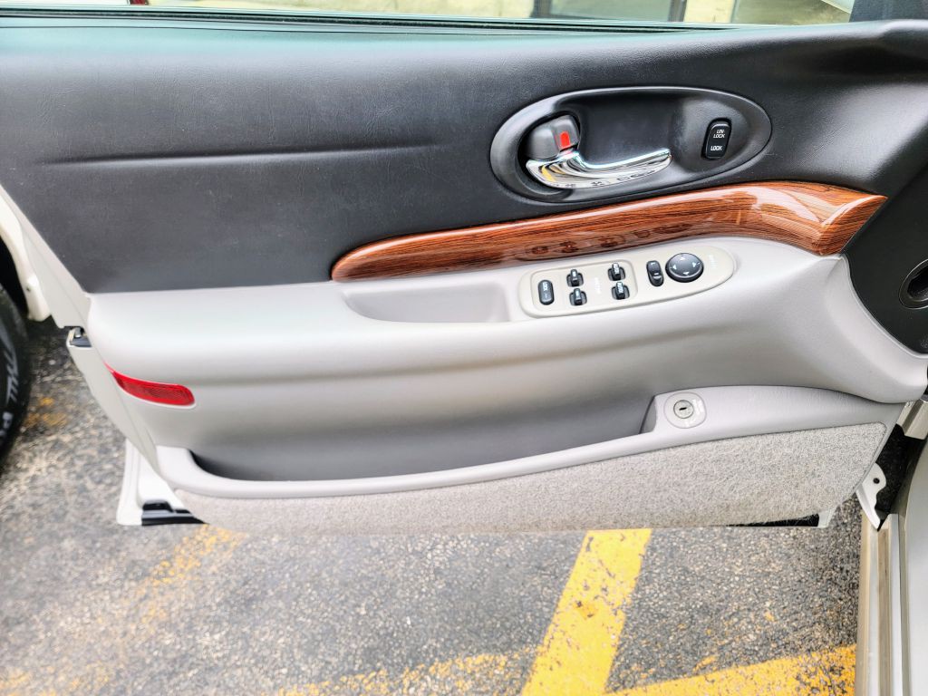 2004 Buick LeSabre Image 12