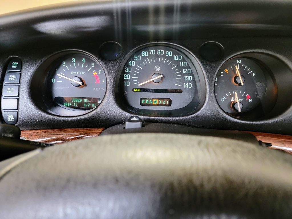 2004 Buick LeSabre Image 34