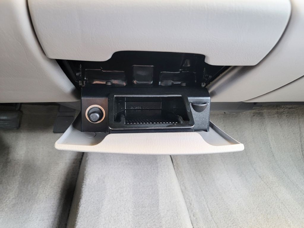 2004 Buick LeSabre Image 36