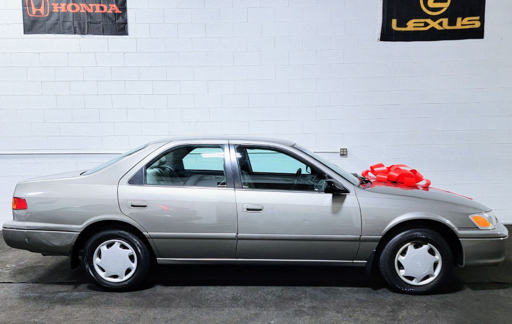 2000 Toyota Camry Image 5
