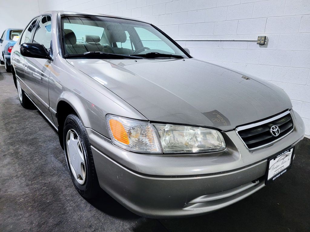 2000 Toyota Camry Image 9