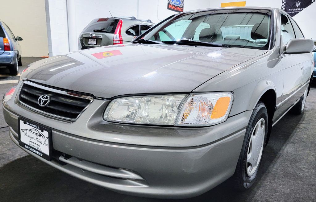 2000 Toyota Camry Image 10