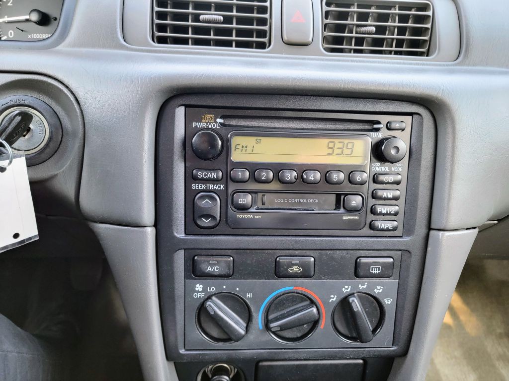 2000 Toyota Camry Image 18