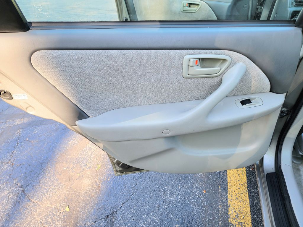 2000 Toyota Camry Image 31