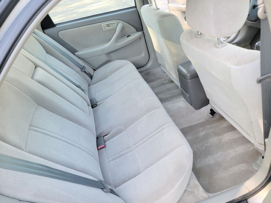 2000 Toyota Camry Image 32