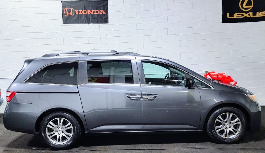 2012 Honda Odyssey Image 2