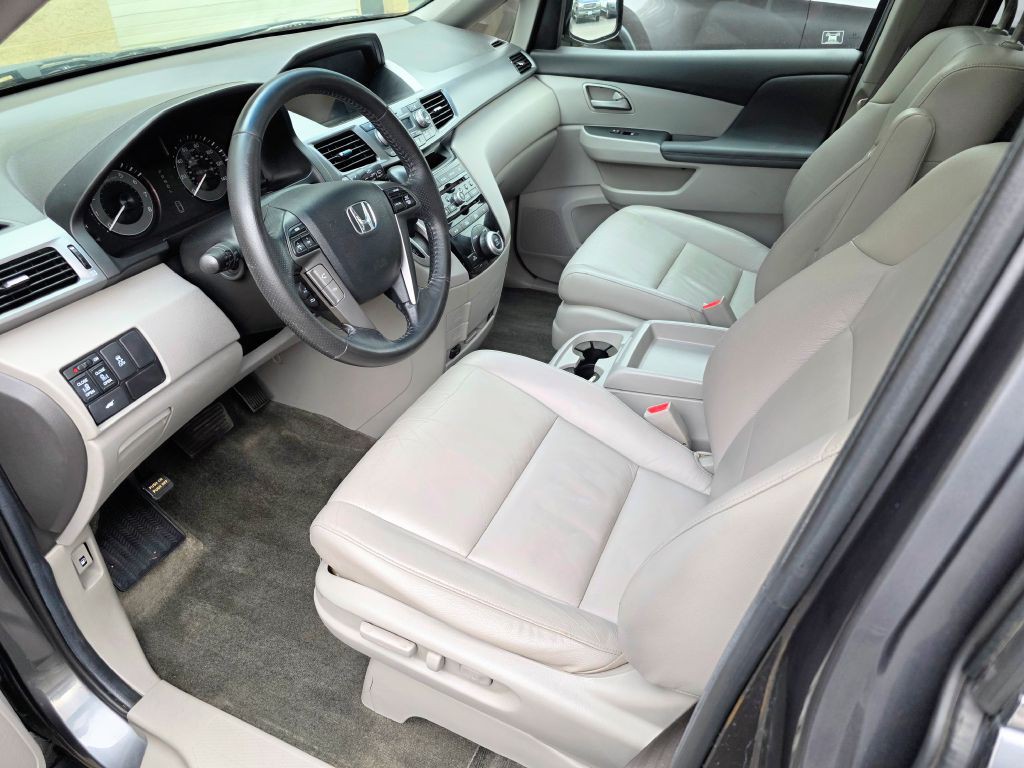 2012 Honda Odyssey Image 7