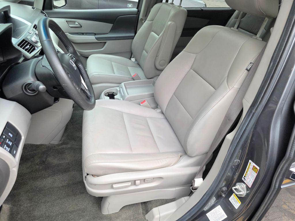 2012 Honda Odyssey Image 8