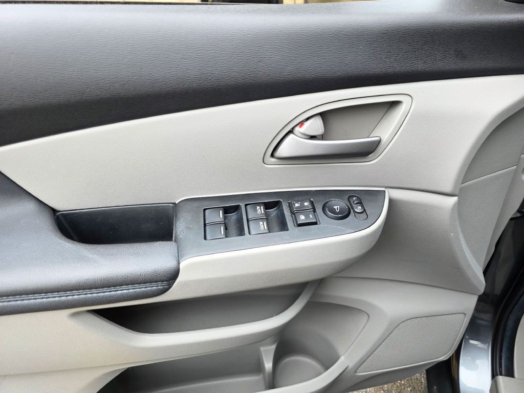 2012 Honda Odyssey Image 10