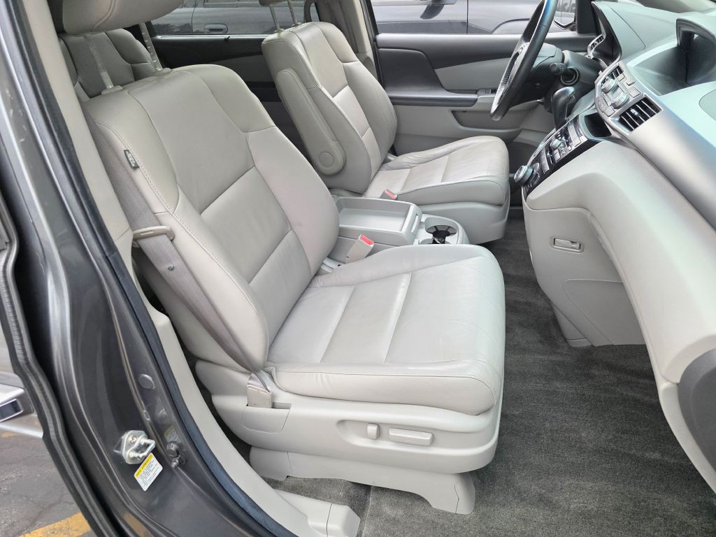 2012 Honda Odyssey Image 17