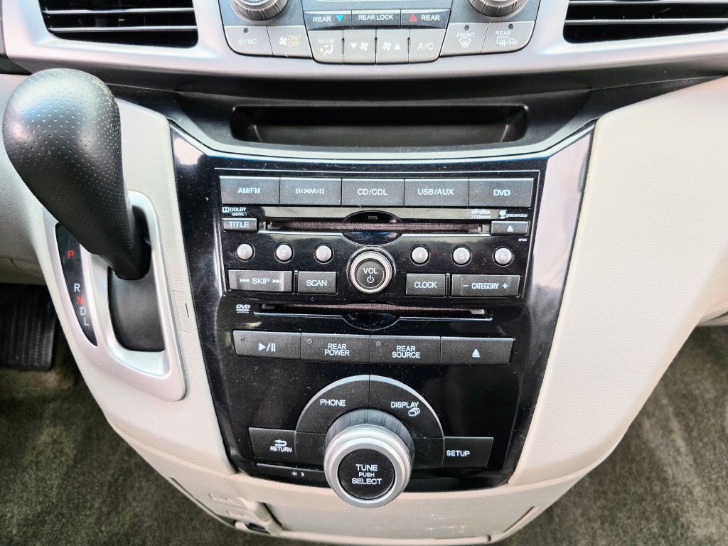 2012 Honda Odyssey Image 21