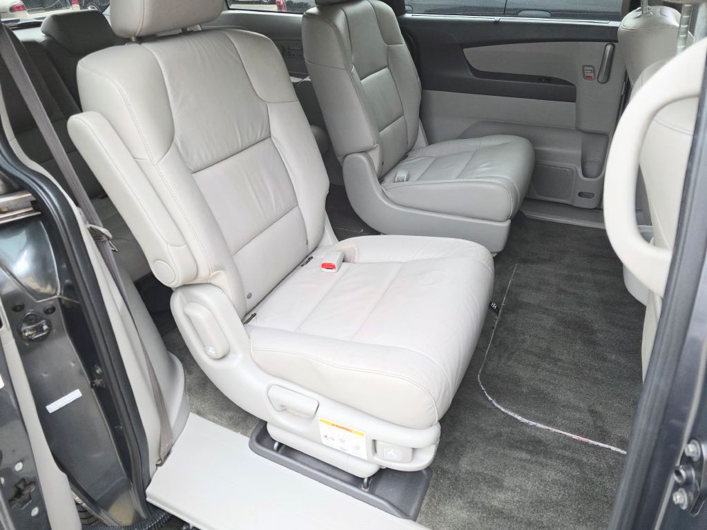2012 Honda Odyssey Image 22