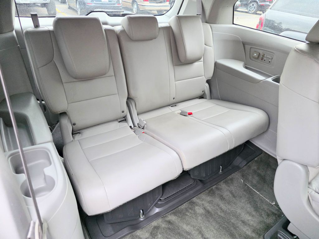 2012 Honda Odyssey Image 24