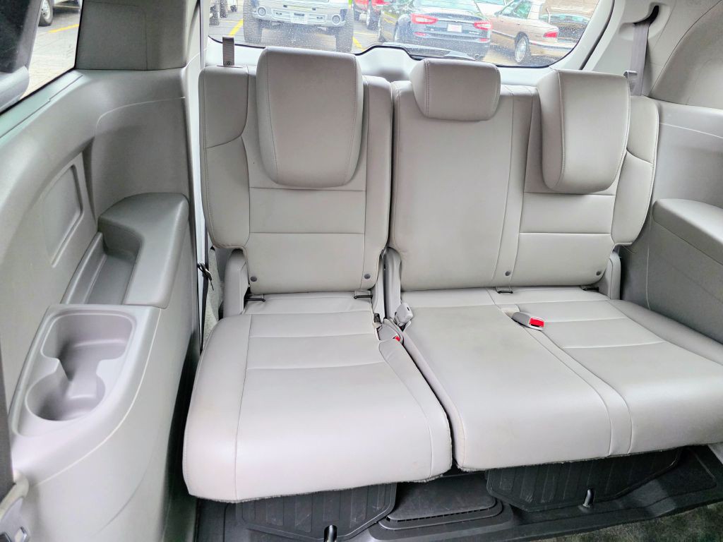 2012 Honda Odyssey Image 25