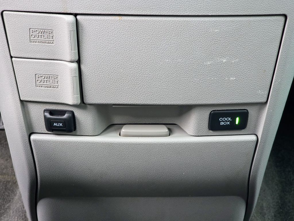 2012 Honda Odyssey Image 30