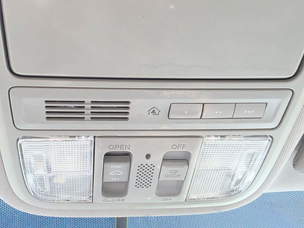 2012 Honda Odyssey Image 34