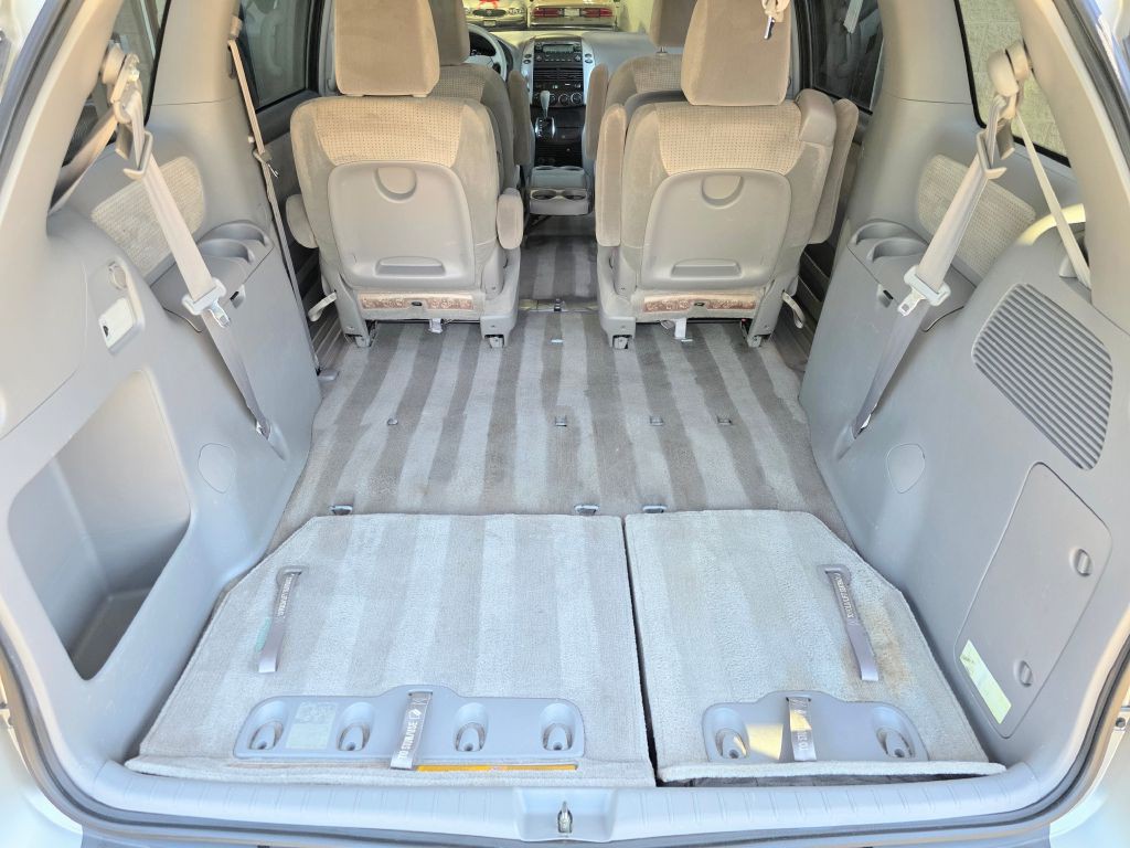 2010 Toyota Sienna Image 6