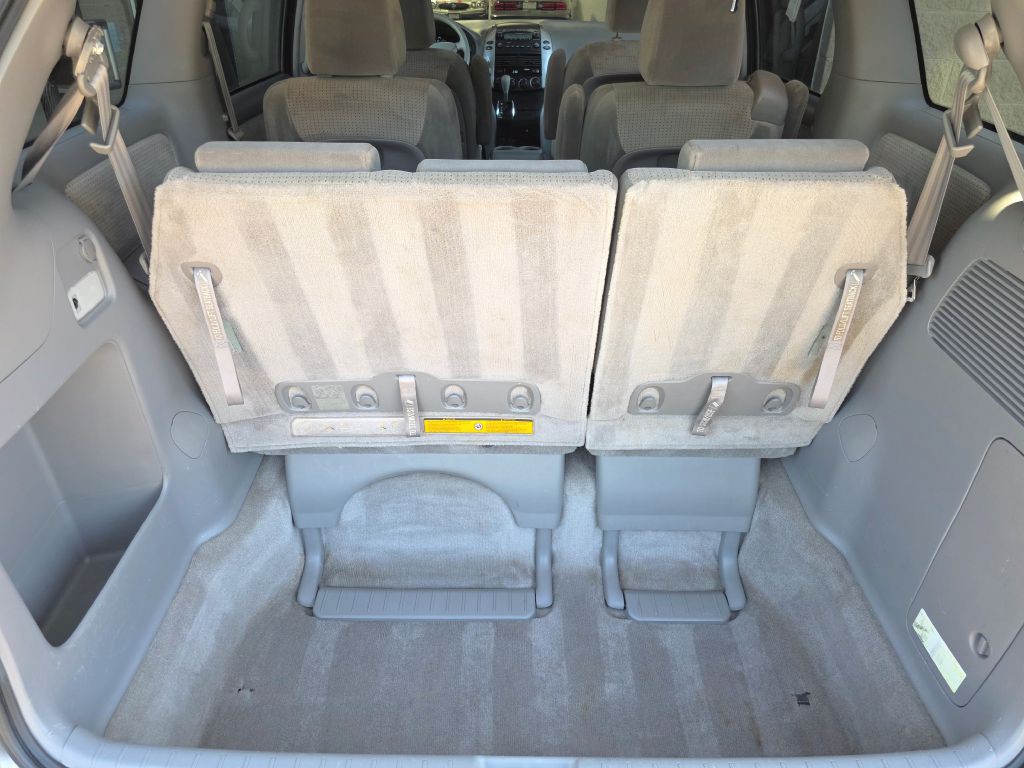 2010 Toyota Sienna Image 33