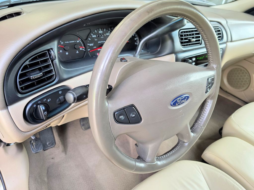 2002 Ford Taurus Image 11