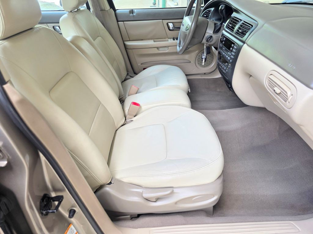2002 Ford Taurus Image 14