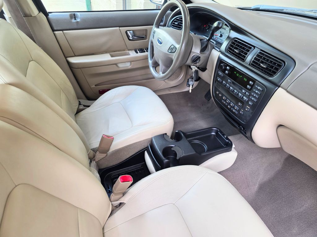 2002 Ford Taurus Image 16