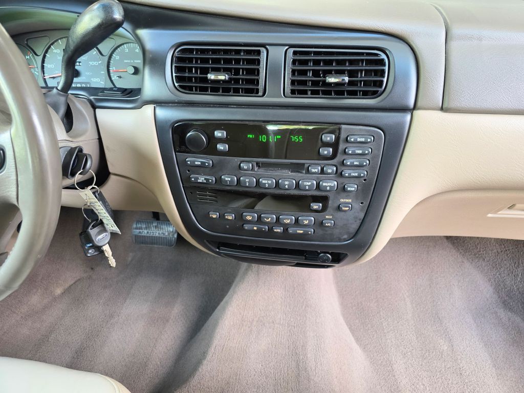 2002 Ford Taurus Image 18