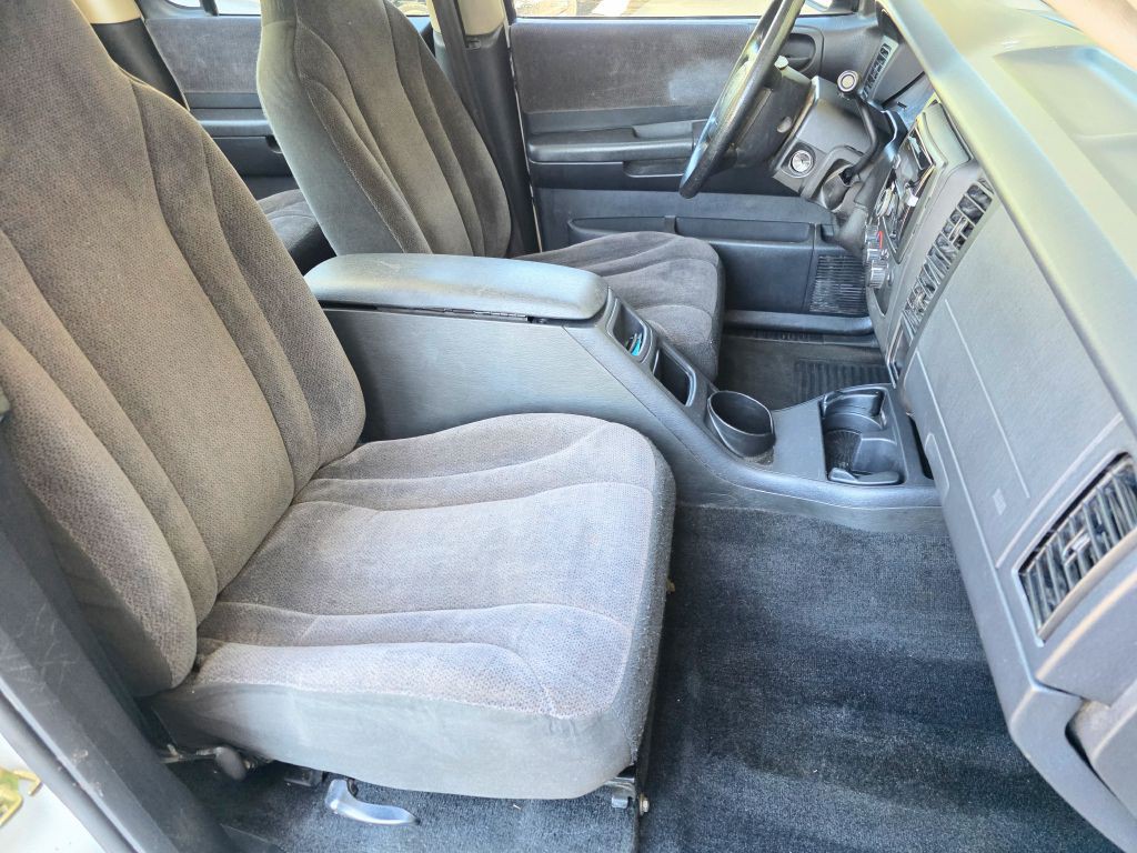 2002 Dodge Dakota Image 8