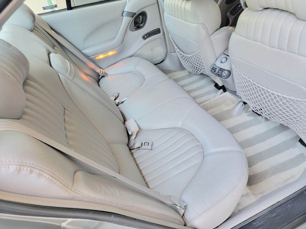 1994 Pontiac Bonneville Image 27