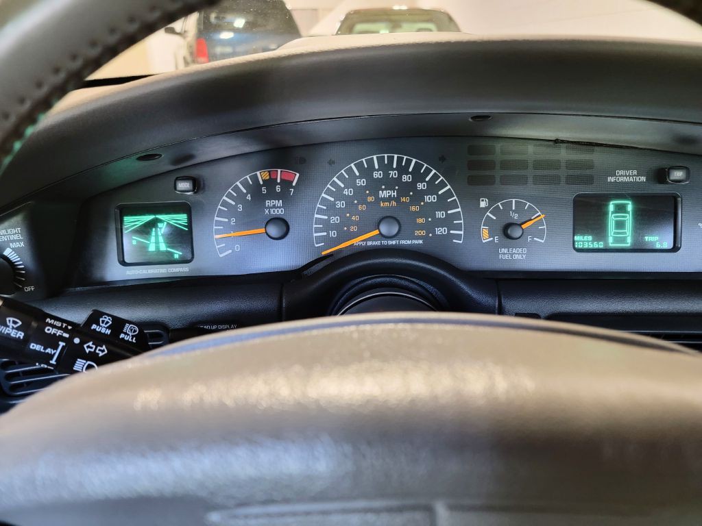 1994 Pontiac Bonneville Image 39