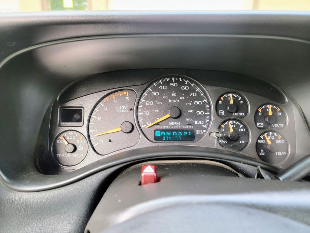 2002 Chevrolet Silverado 1500 Image 2