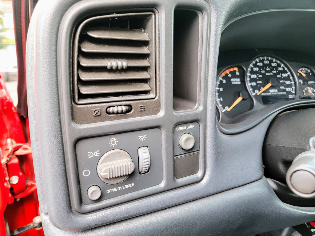 2002 Chevrolet Silverado 1500 Image 8