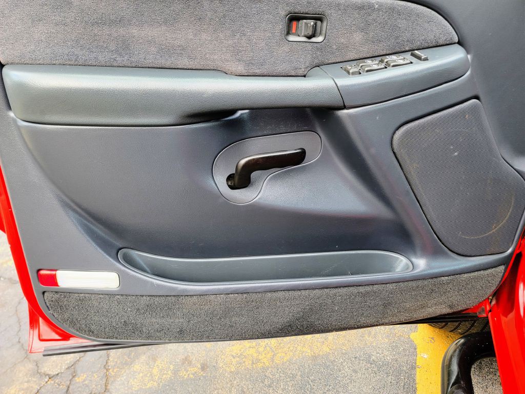 2002 Chevrolet Silverado 1500 Image 9