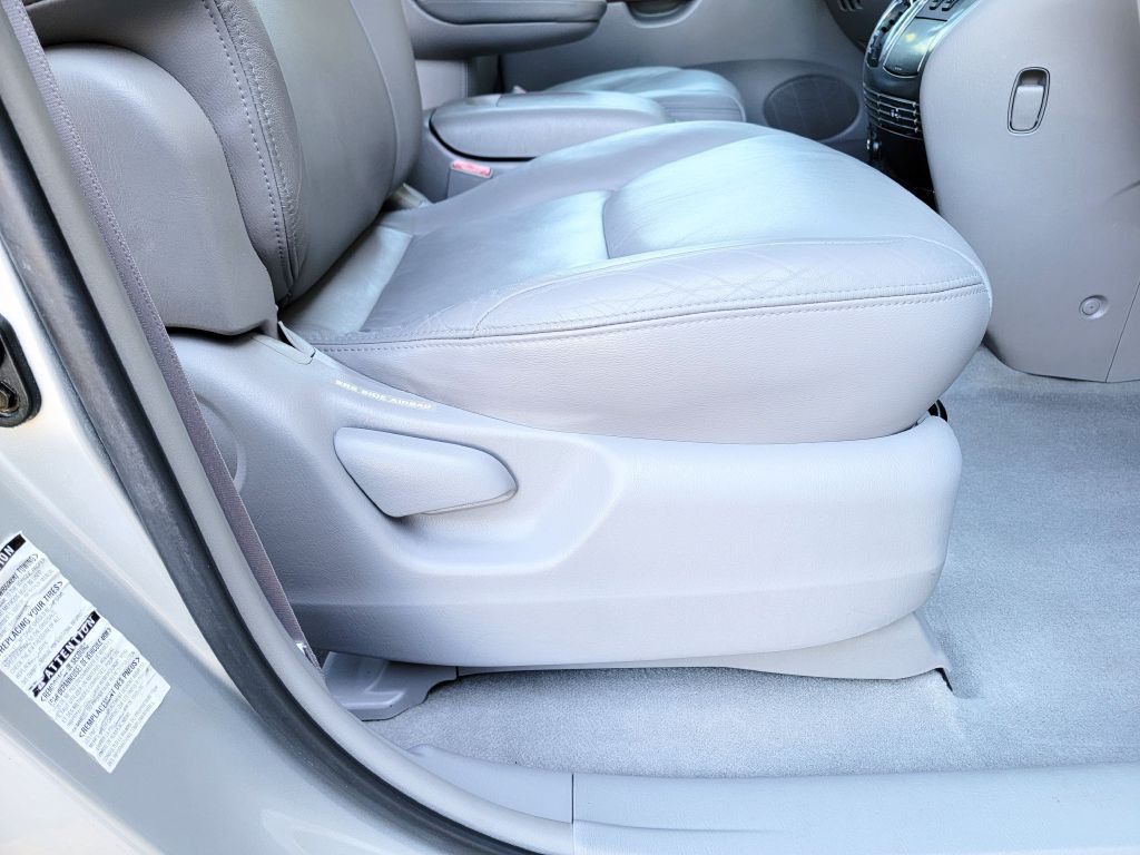 2004 Toyota Sienna Image 26