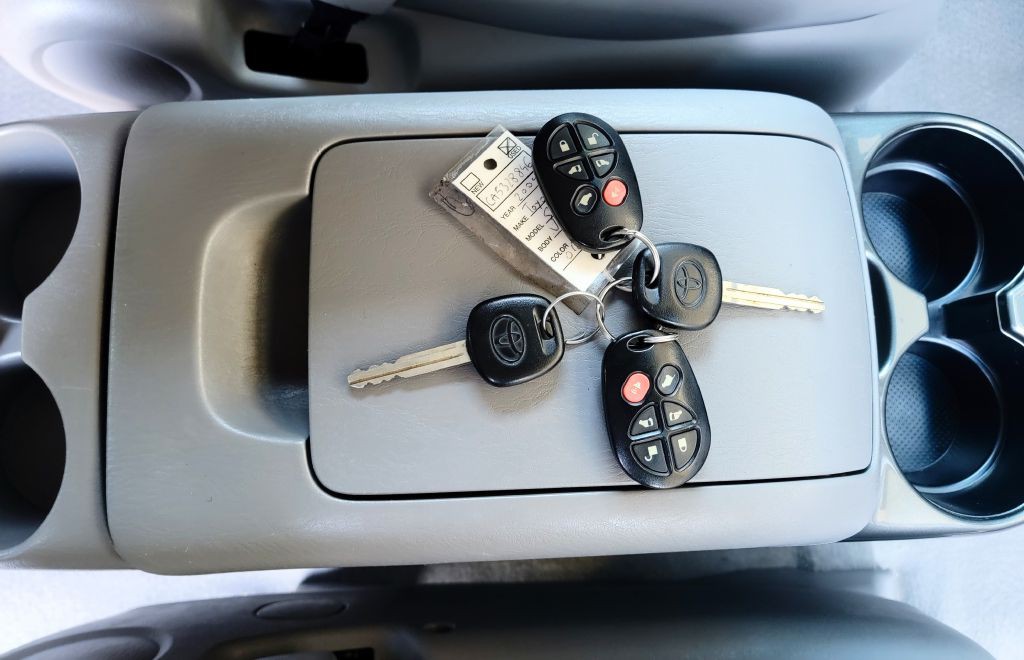 2004 Toyota Sienna Image 29