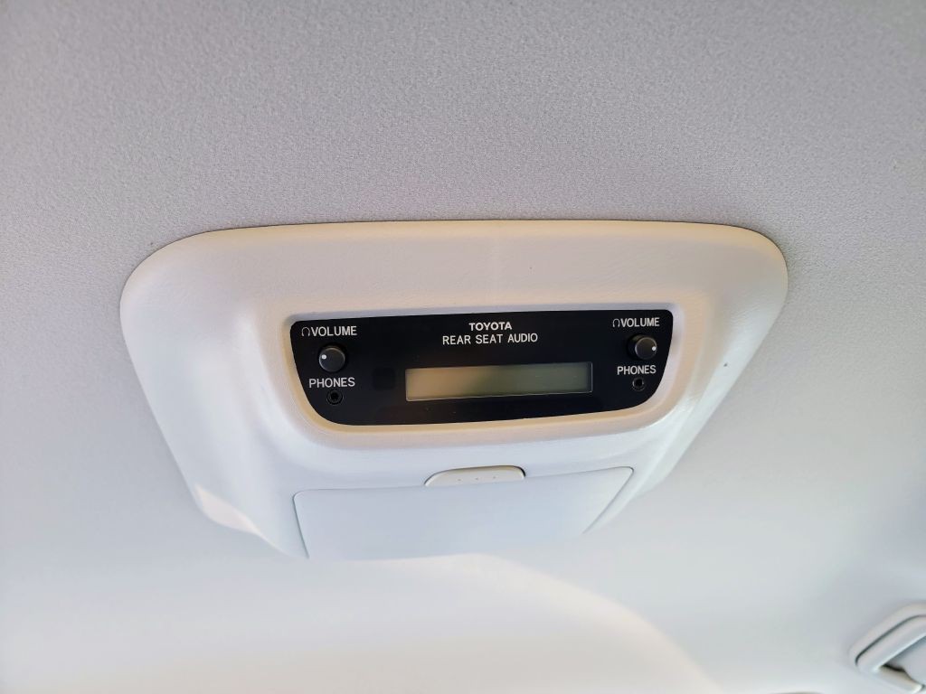 2004 Toyota Sienna Image 31