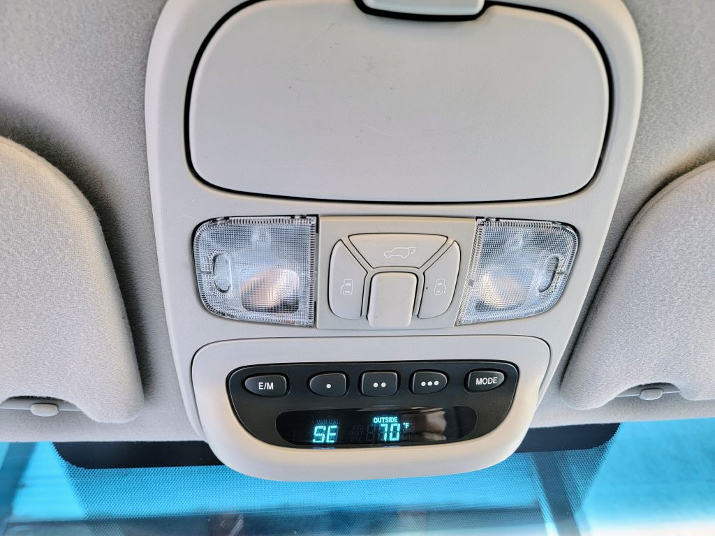 2004 Toyota Sienna Image 35