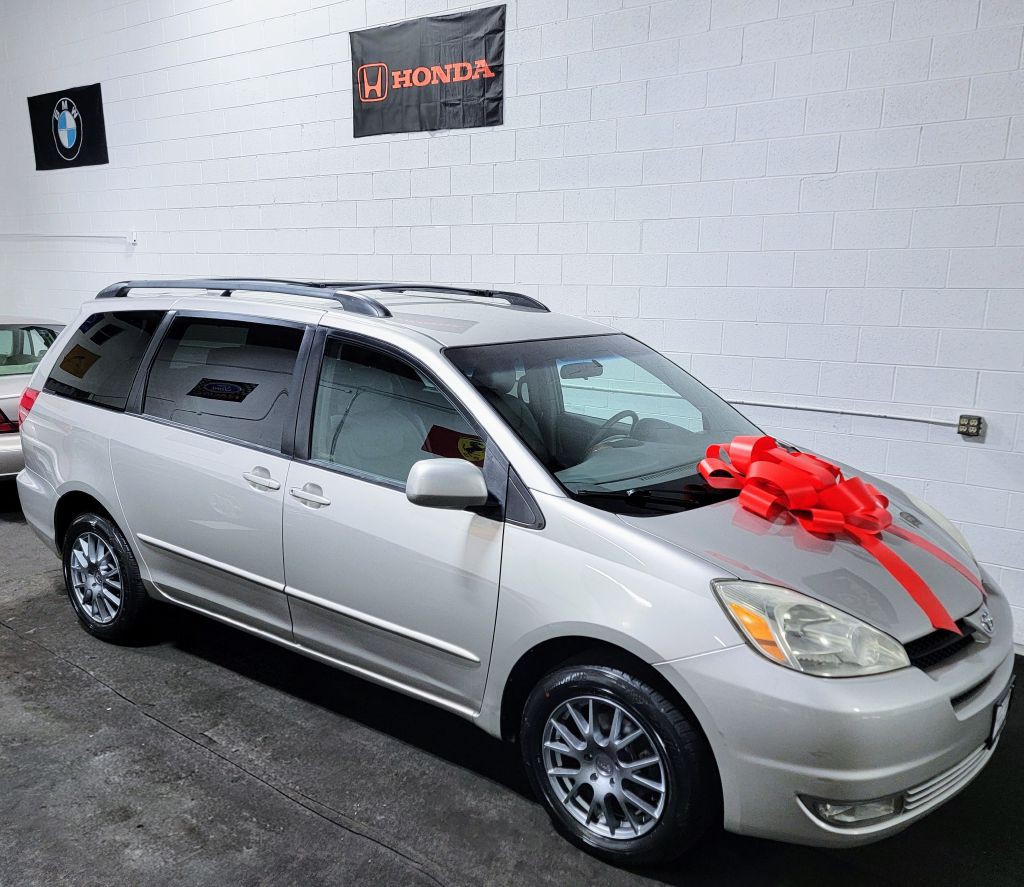 2004 Toyota Sienna Image 44