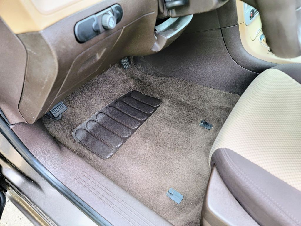 2010 Chevrolet Malibu Image 11
