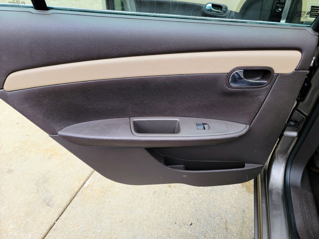 2010 Chevrolet Malibu Image 15
