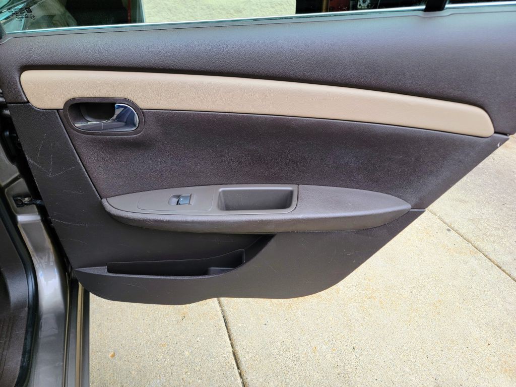 2010 Chevrolet Malibu Image 20