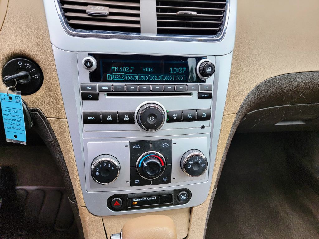 2010 Chevrolet Malibu Image 27